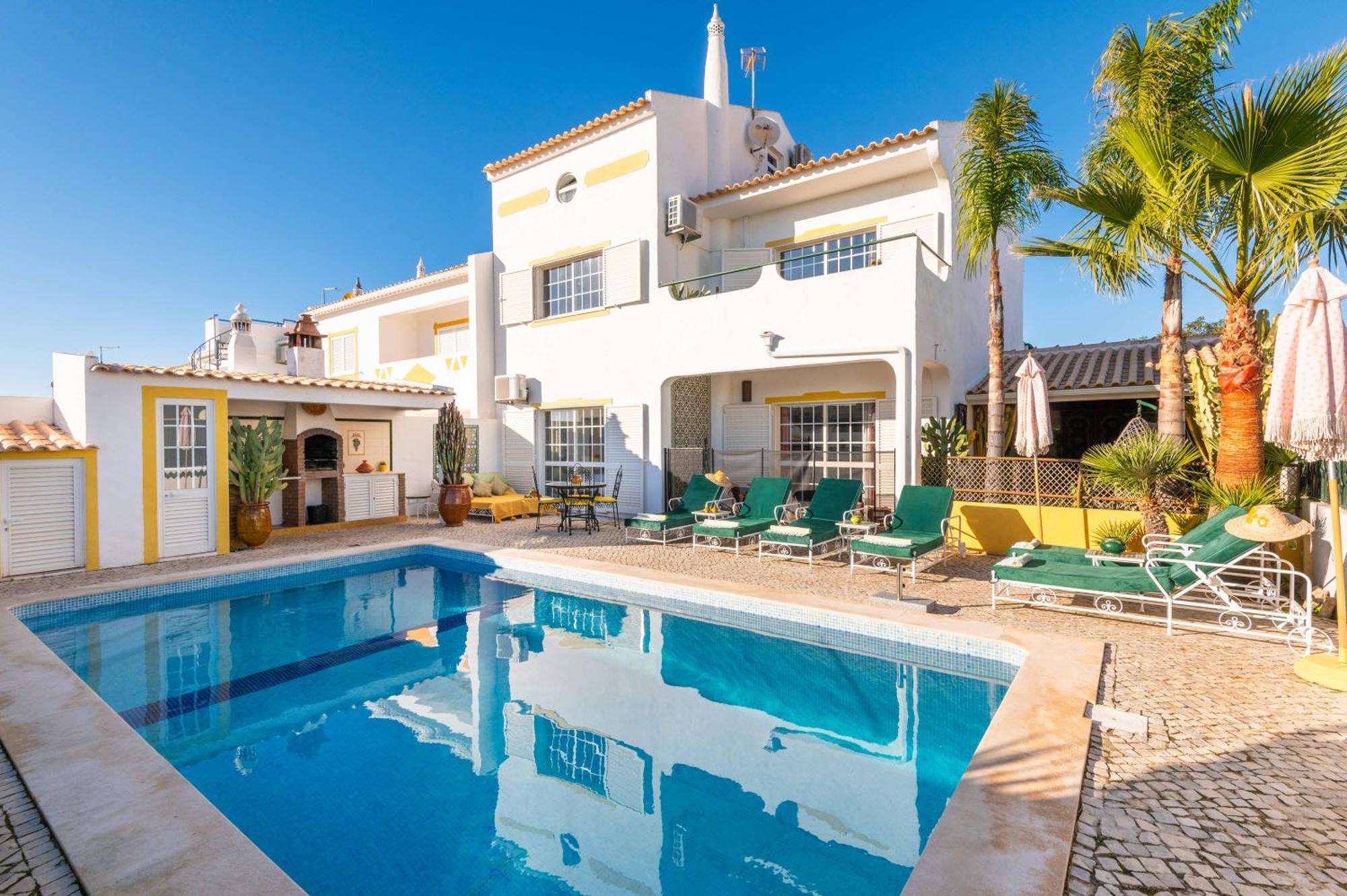 Villa Gale Sun - Luxury, 5Bed With Free Wifi, Ac, Private Pool, 5 Min From The Beach Guia  Bagian luar foto